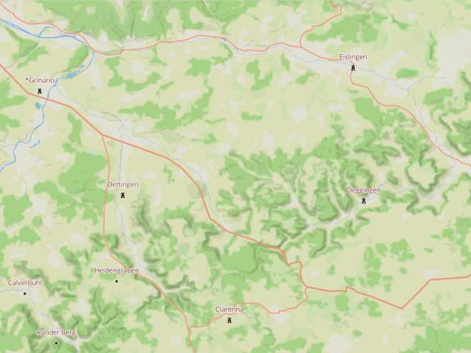Digitale Reliefkarte der Schwäbischen Alb mit rot eingezeichneten römischen Straßen zwischen Grinario, Dettingen und Clarenna; südwestlich der Straßenroute ist der Heidengraben markiert.